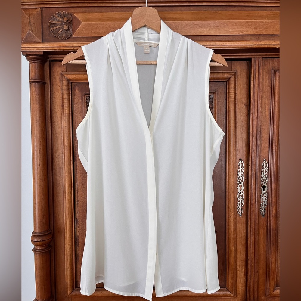 Banana Republic Cream Sleeveless Blouse